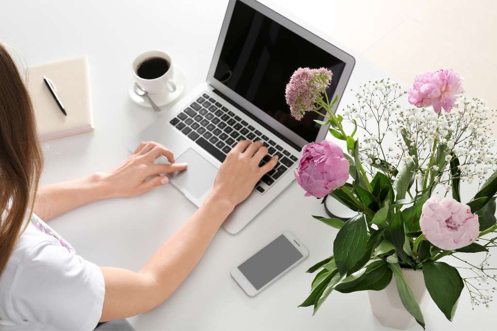 woman on laptop